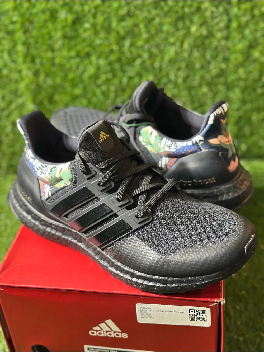 ADIDAS ULTRABOOST DNA , SIZE 7 MENS , COLOR:CORE BLACK/ GOLD METALLIC, NEW